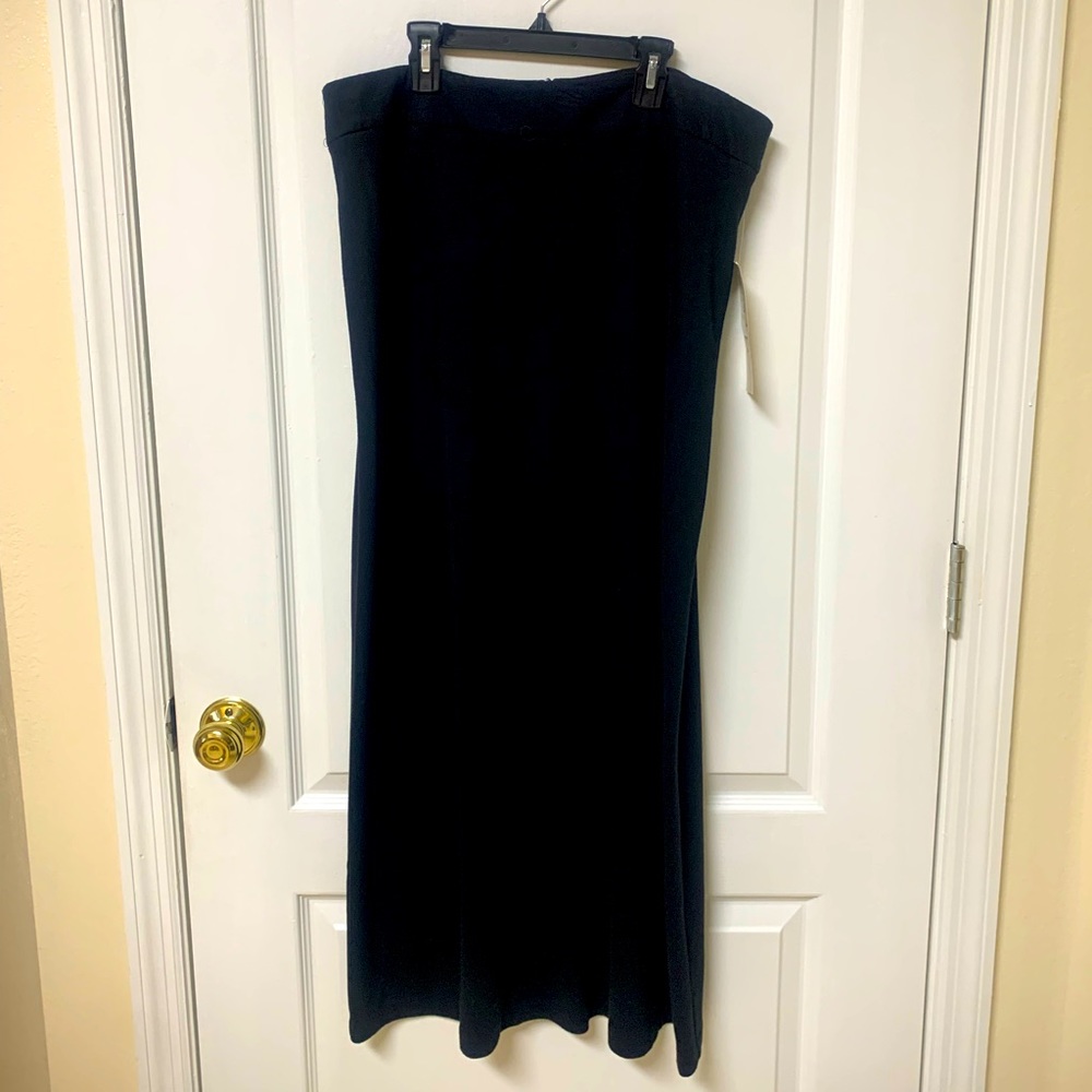 Long Black skirt. Size 16